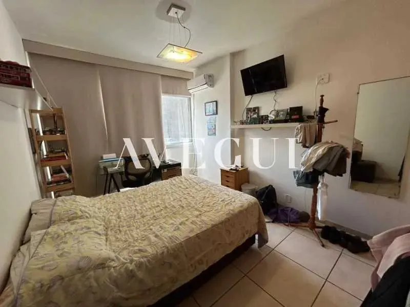 Furnished 4-bedroom apartment with a gas stove kitchen — photo 20