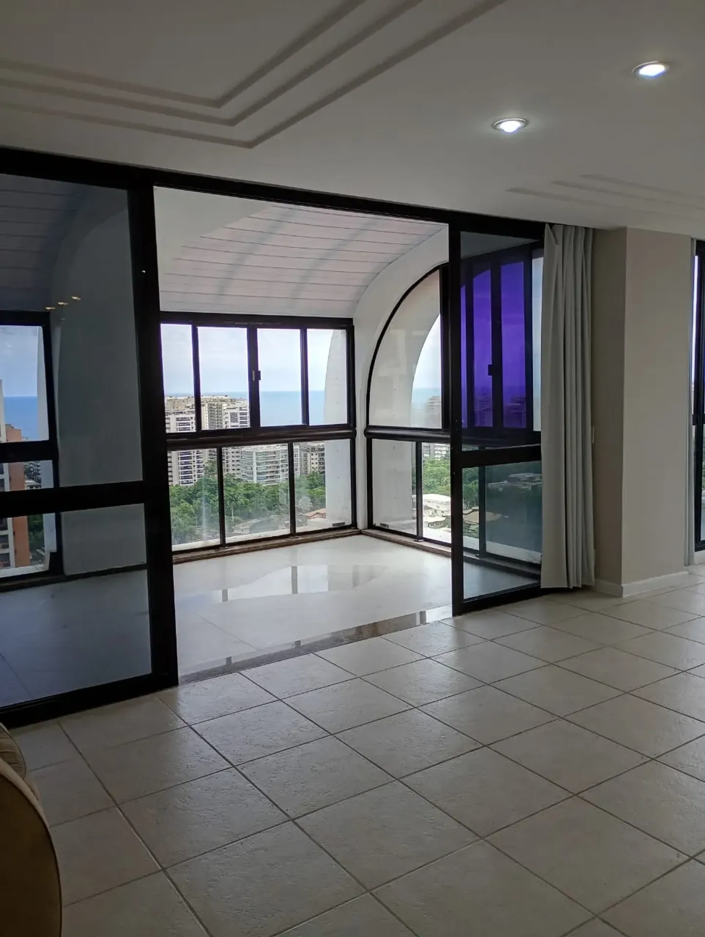 3-bedroom apartment with floor-to-ceiling windows — photo 29