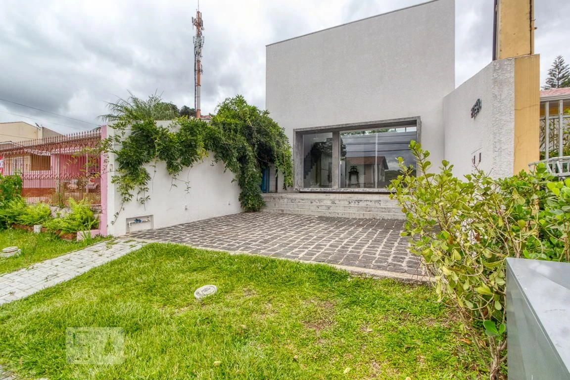 House with 3 bedrooms and 4 bathrooms with a closed kitchen — photo 72