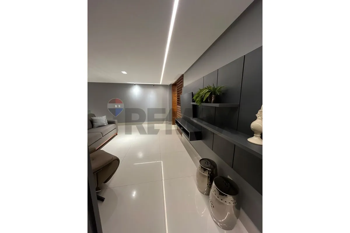 Furnished house, 436 m², with a home office