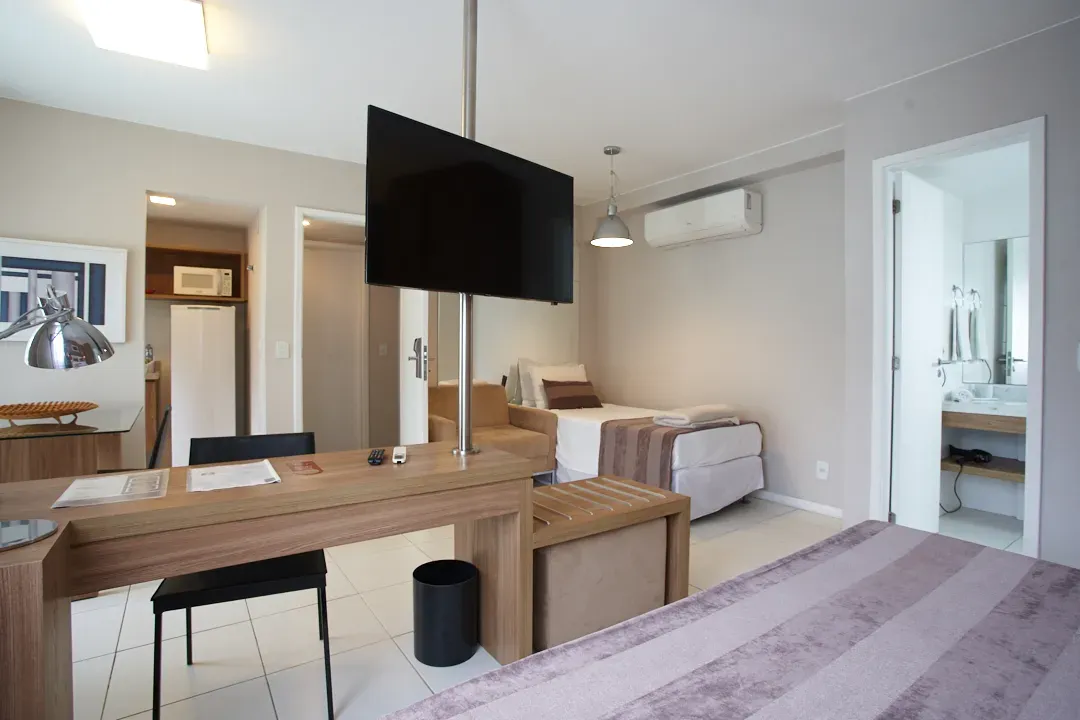 One-bedroom apartment with a mountain view in Rio de Janeiro — photo 5