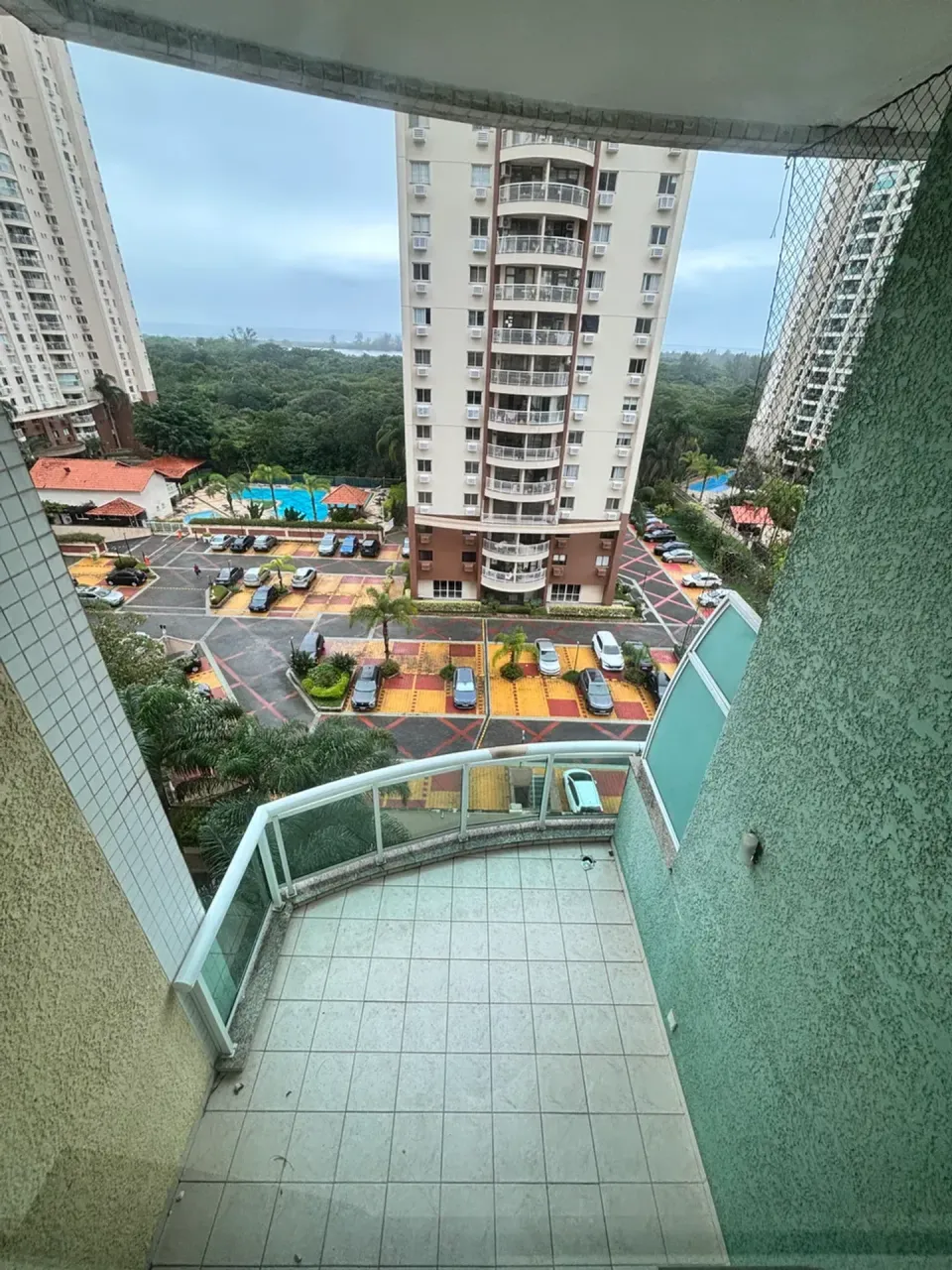 100 m² duplex apartment with 2 bedrooms and a balcony — photo 4