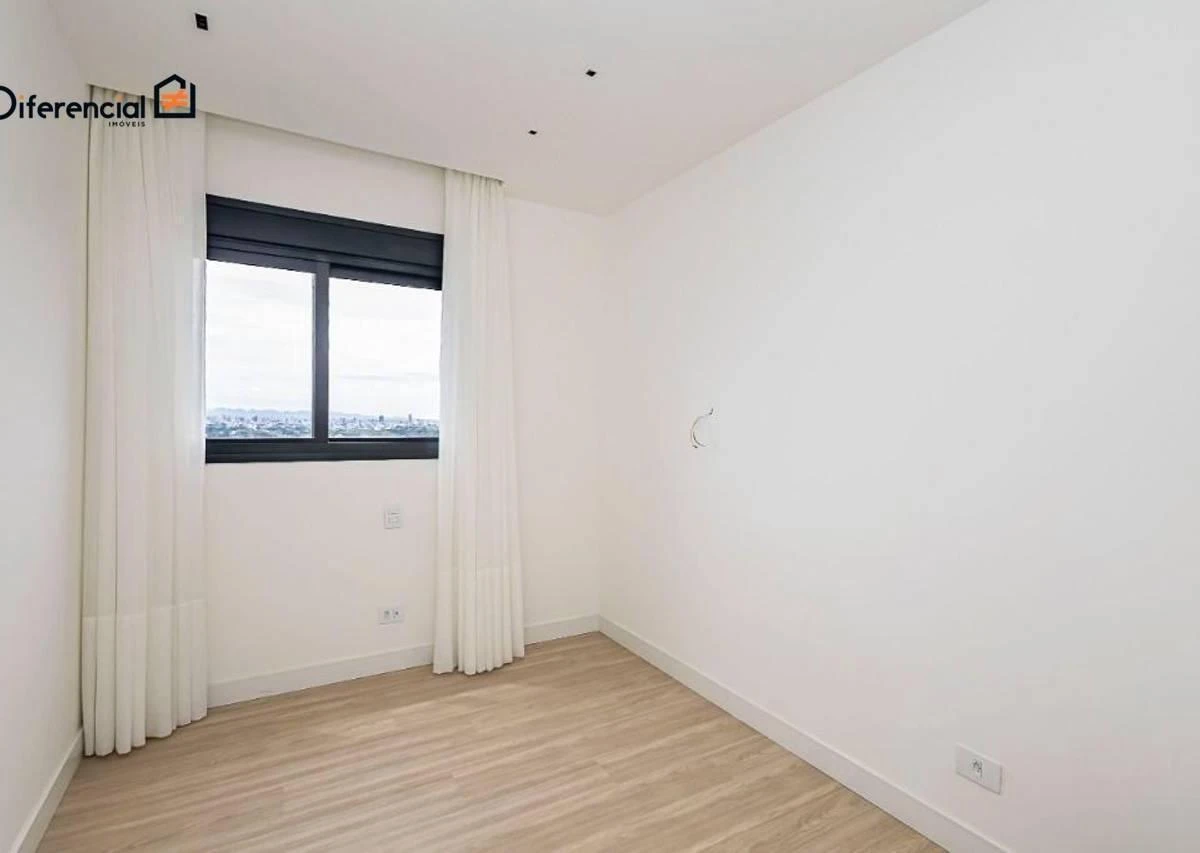 Furnished apartment, 93 m², with floor-to-ceiling windows — photo 22