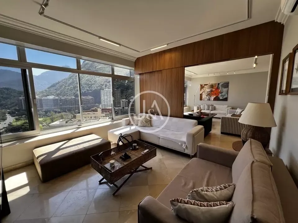 Furnished 3-bedroom apartment with 155 m² — photo 10