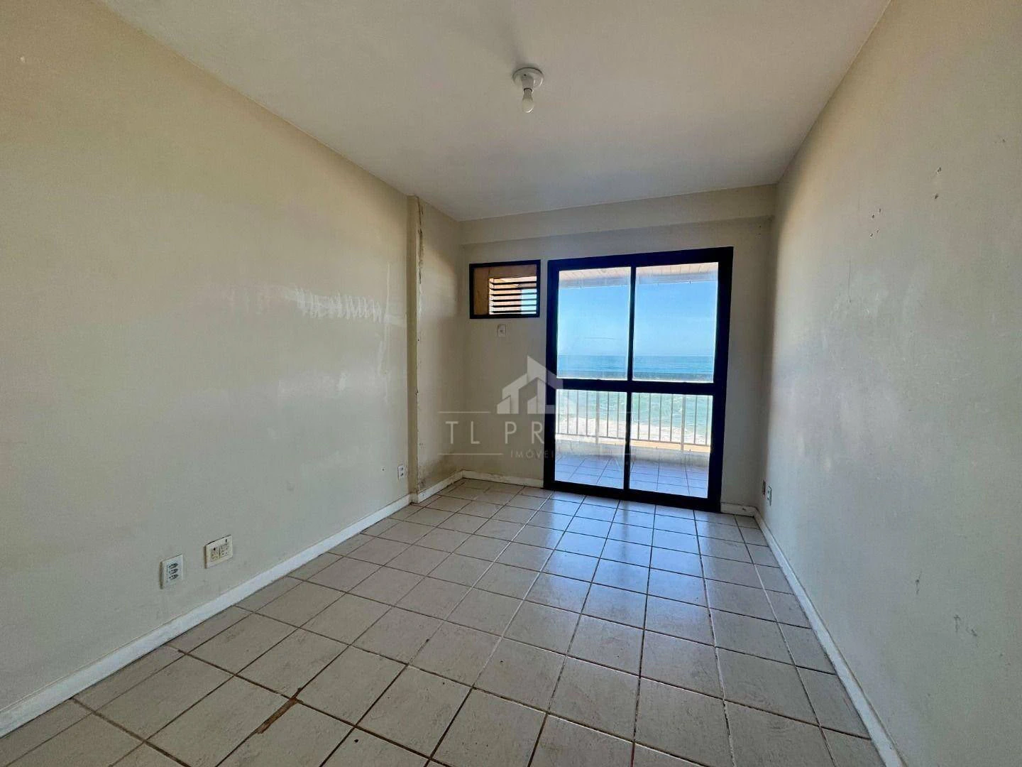 2-bedroom apartment with a private pool — photo 5
