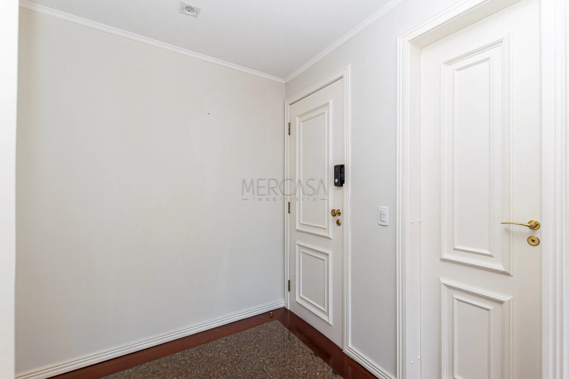 Apartamento com 3 quartos, 5 banheiros e 4 vagas — photo 8
