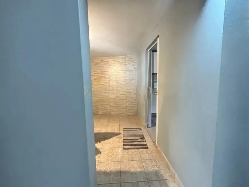 Furnished studio in a building with a pool — photo 14