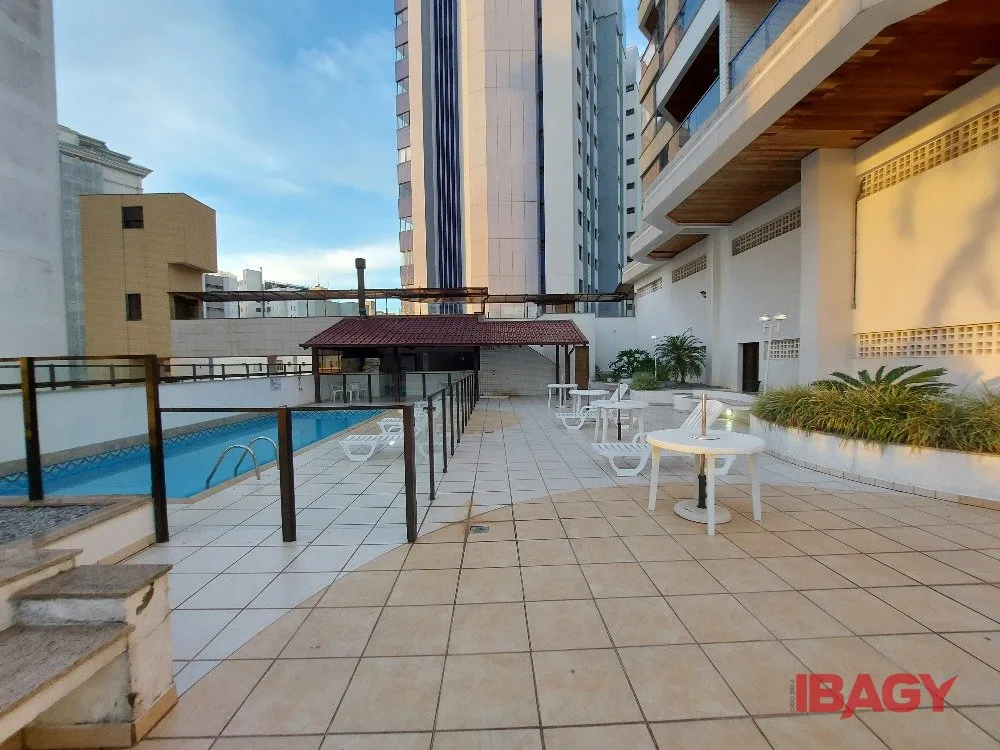 Furnished apartment with 3 en-suite bedrooms and 152 m² — photo 23