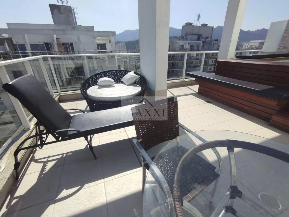 Furnished 184 m² apartment with 4 en-suite bedrooms — photo 13