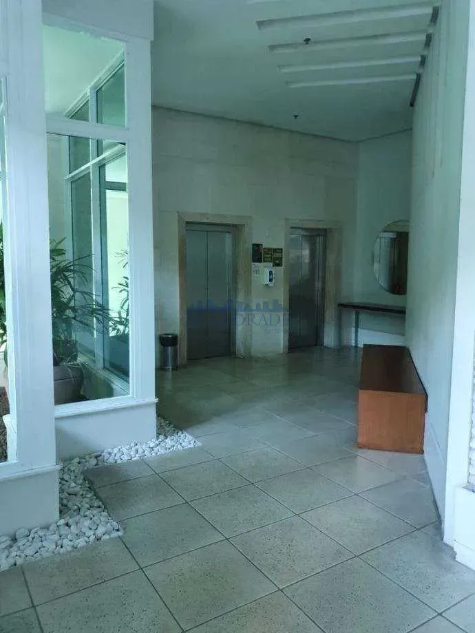 Furnished 2-bedroom apartment with a suite and balcony — photo 35