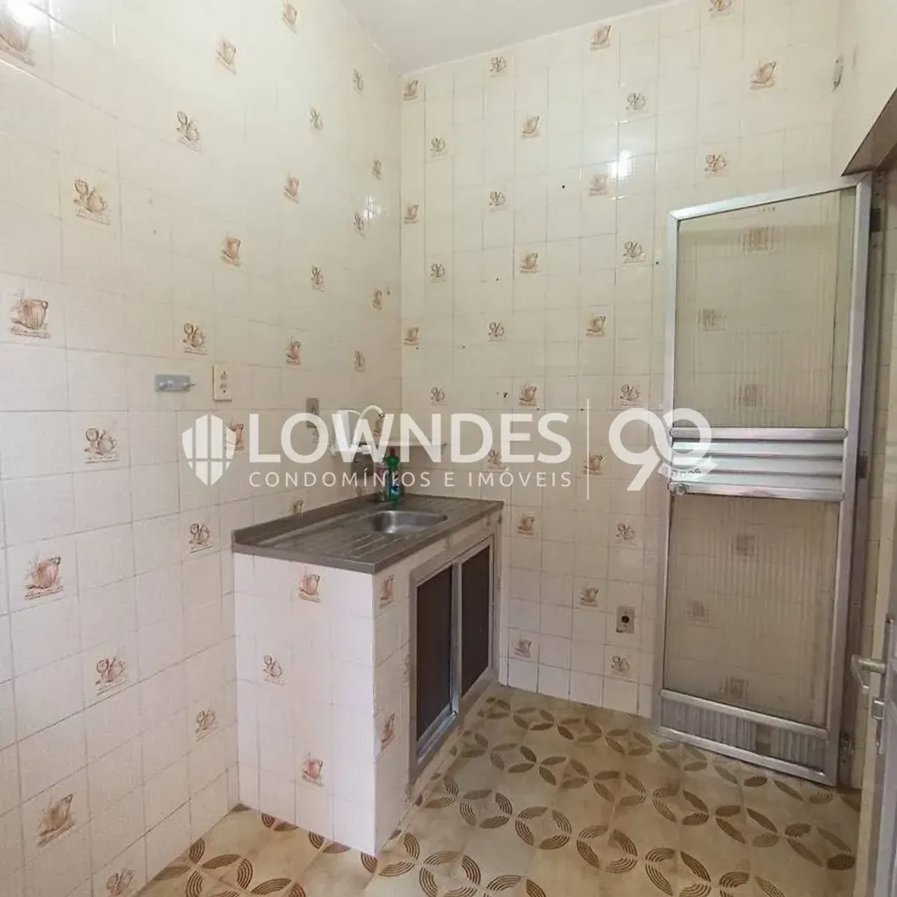 1-bedroom apartment with balcony and no parking — photo 2