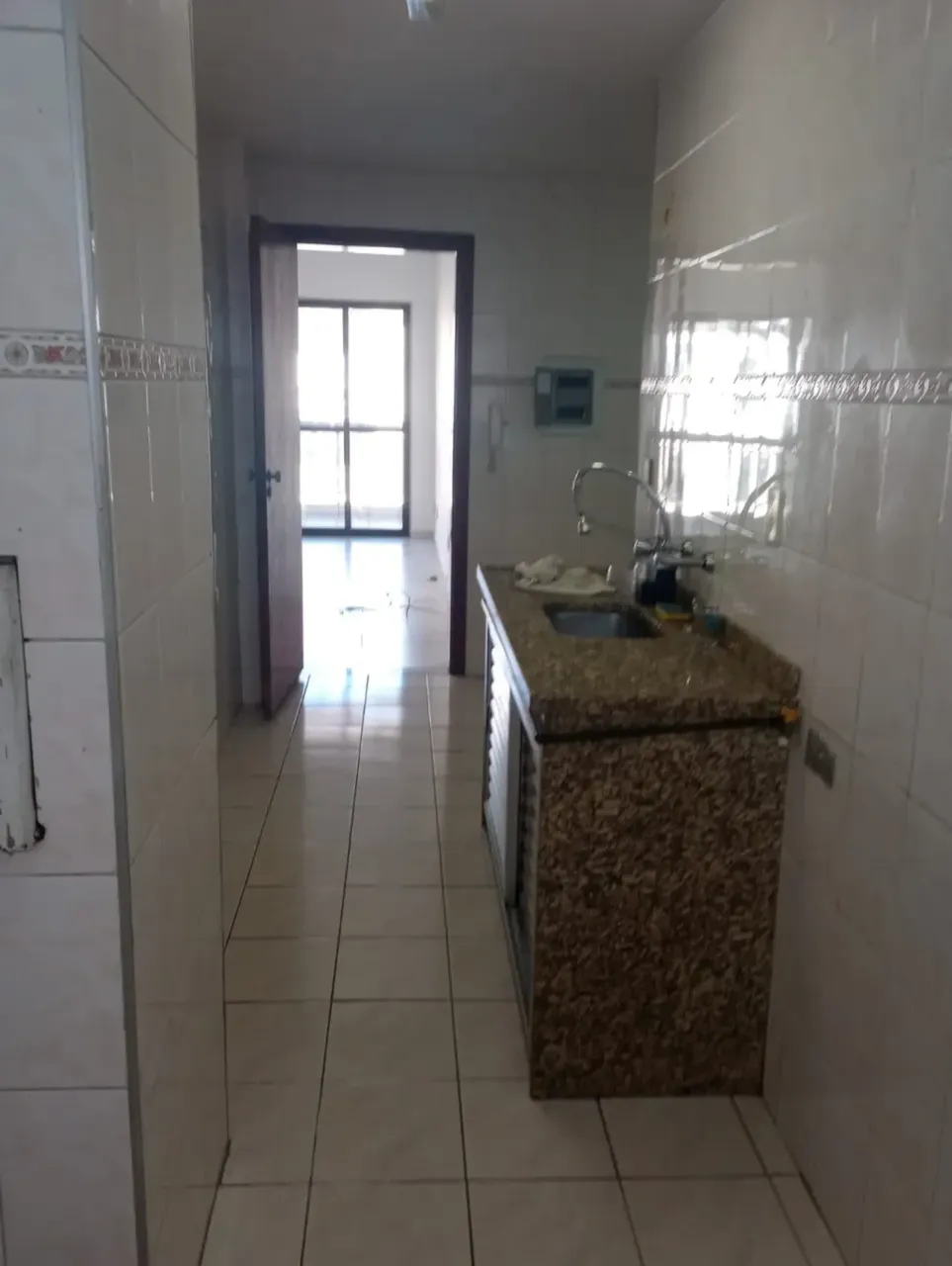 3-bedroom apartment with 2 bathrooms — photo 2