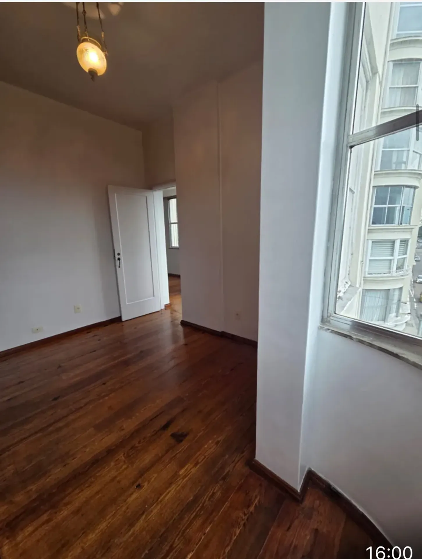 100 m² apartment with 3 bedrooms and a separate kitchen — photo 7