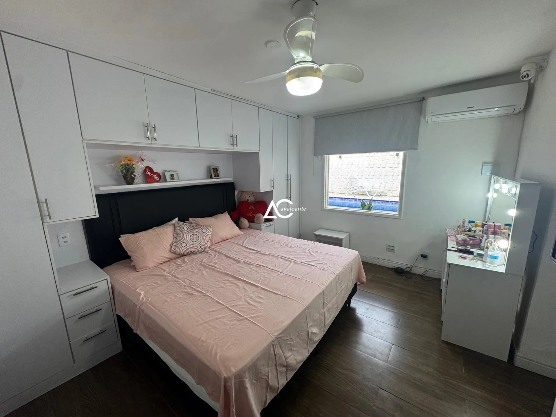 Washing machine in a 3-bedroom house, 360 m² — photo 14