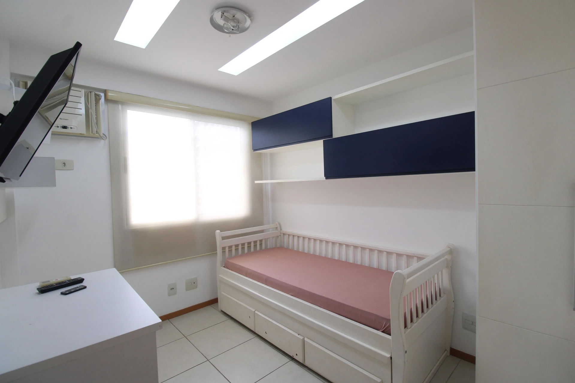Apartment with 3 bedrooms and 2 bathrooms plus balcony — photo 25