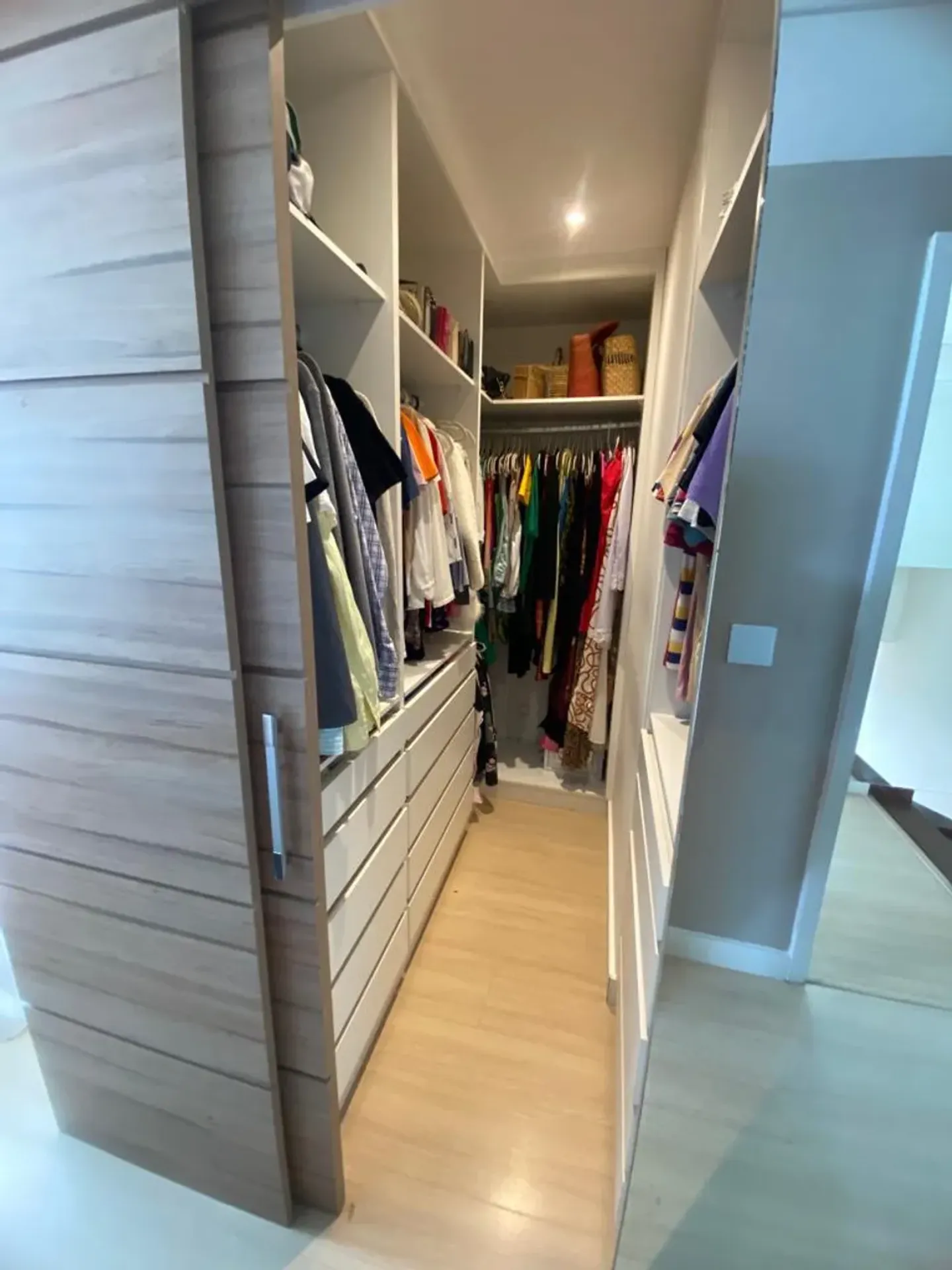 Furnished apartment, 125 m², with a walk-in closet — photo 8