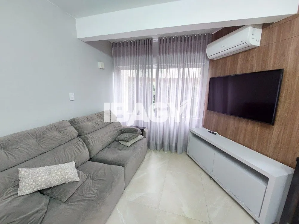 Washing machine in a one-bedroom apartment, 44 m² — photo 11
