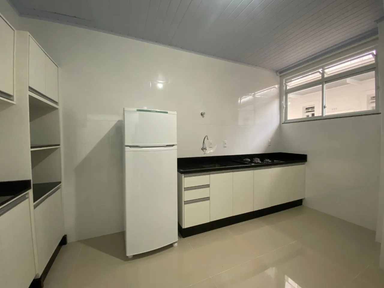 Apartamento de 1 dormitorio con cocina cerrada a gas — photo 3