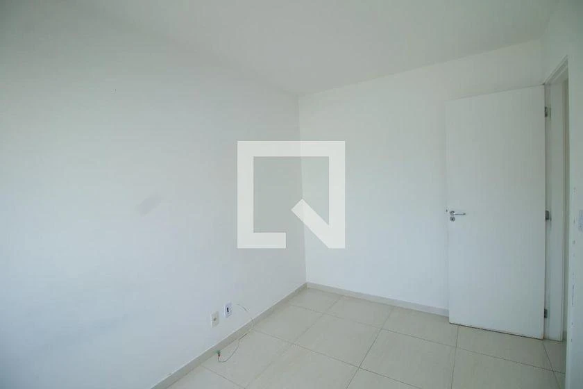 2-bedroom apartment in a building with a pool — photo 28