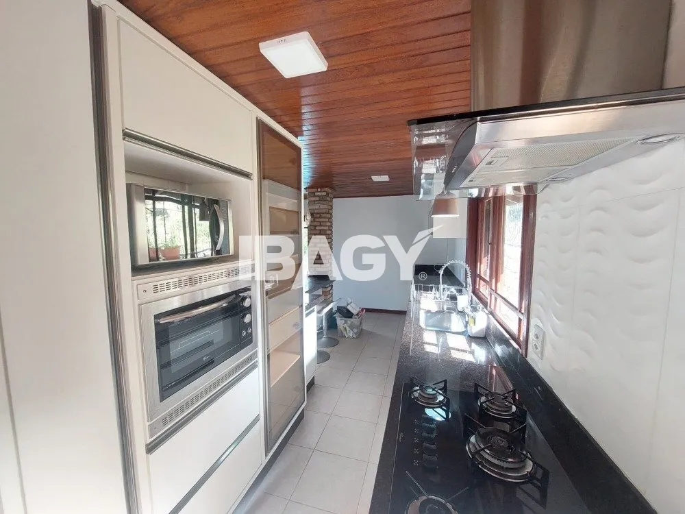 House for rent with 6 bedrooms, 5 suites and 7 bathrooms — photo 58