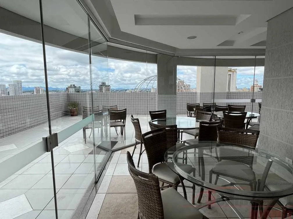 1 quarto e varanda envidraçada: apartamento de 28 m² — photo 9