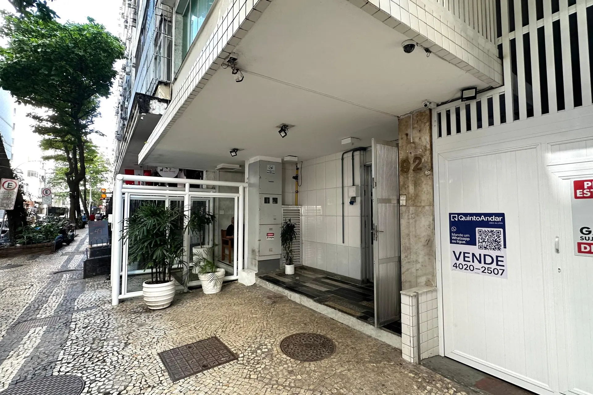 3-bedroom apartment with a home office in Rio de Janeiro — photo 39