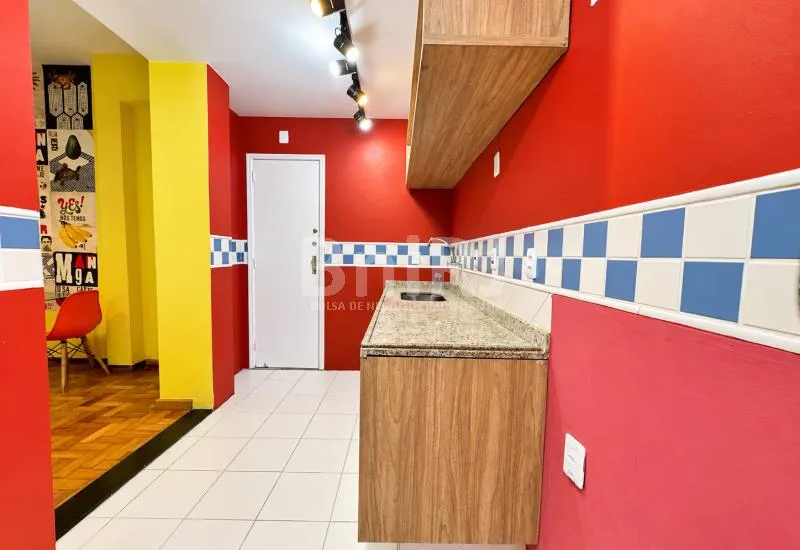 Apartment, 70 m², with wood or laminate floors — photo 2