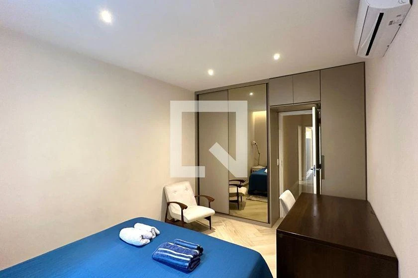 Furnished 220 m² apartment with 4 bedrooms and a suite — photo 8