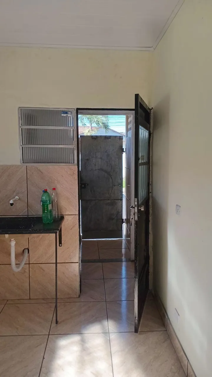 Unfurnished house with 1 bedroom and a closed kitchen