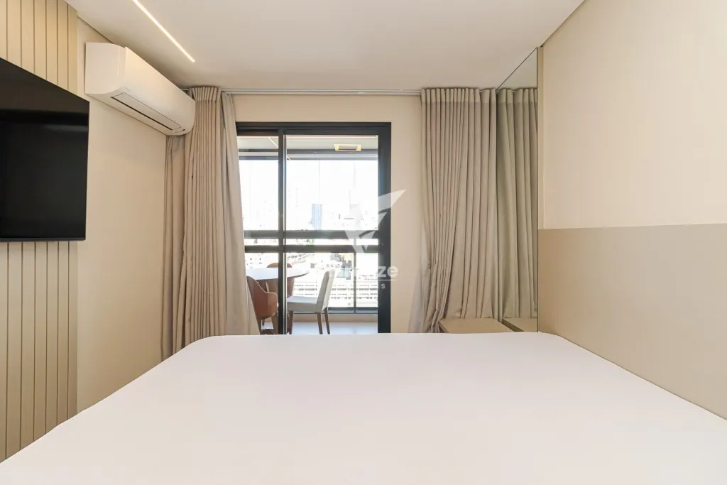 Apartamento mobiliado com cozinha integrada e varanda fechada — photo 19