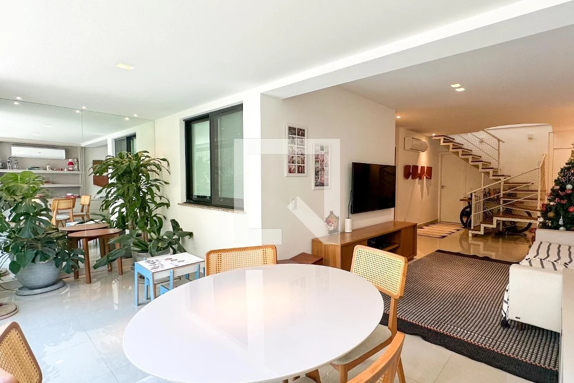 4-bedroom apartment with floor-to-ceiling windows — photo 39