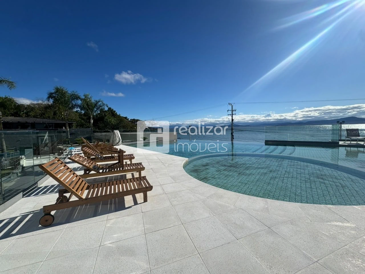 3-bedroom apartment with a water view in Florianópolis — photo 30