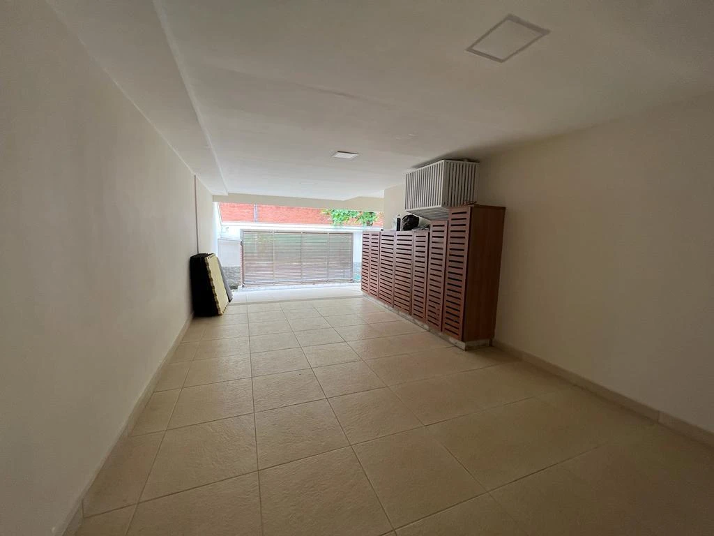 Furnished 700 m² house with 4 en-suites and 4 parking — photo 21