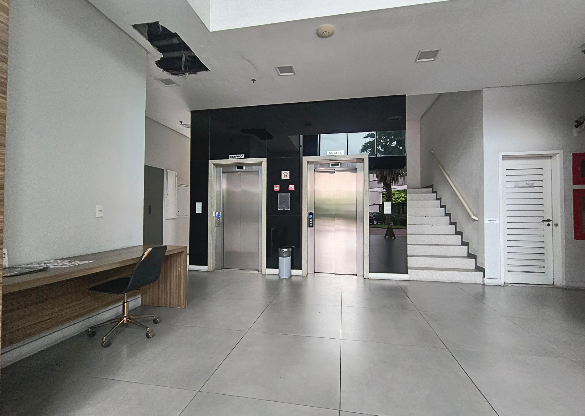 Furnished 1-bedroom apartment with an open-plan kitchen — photo 49