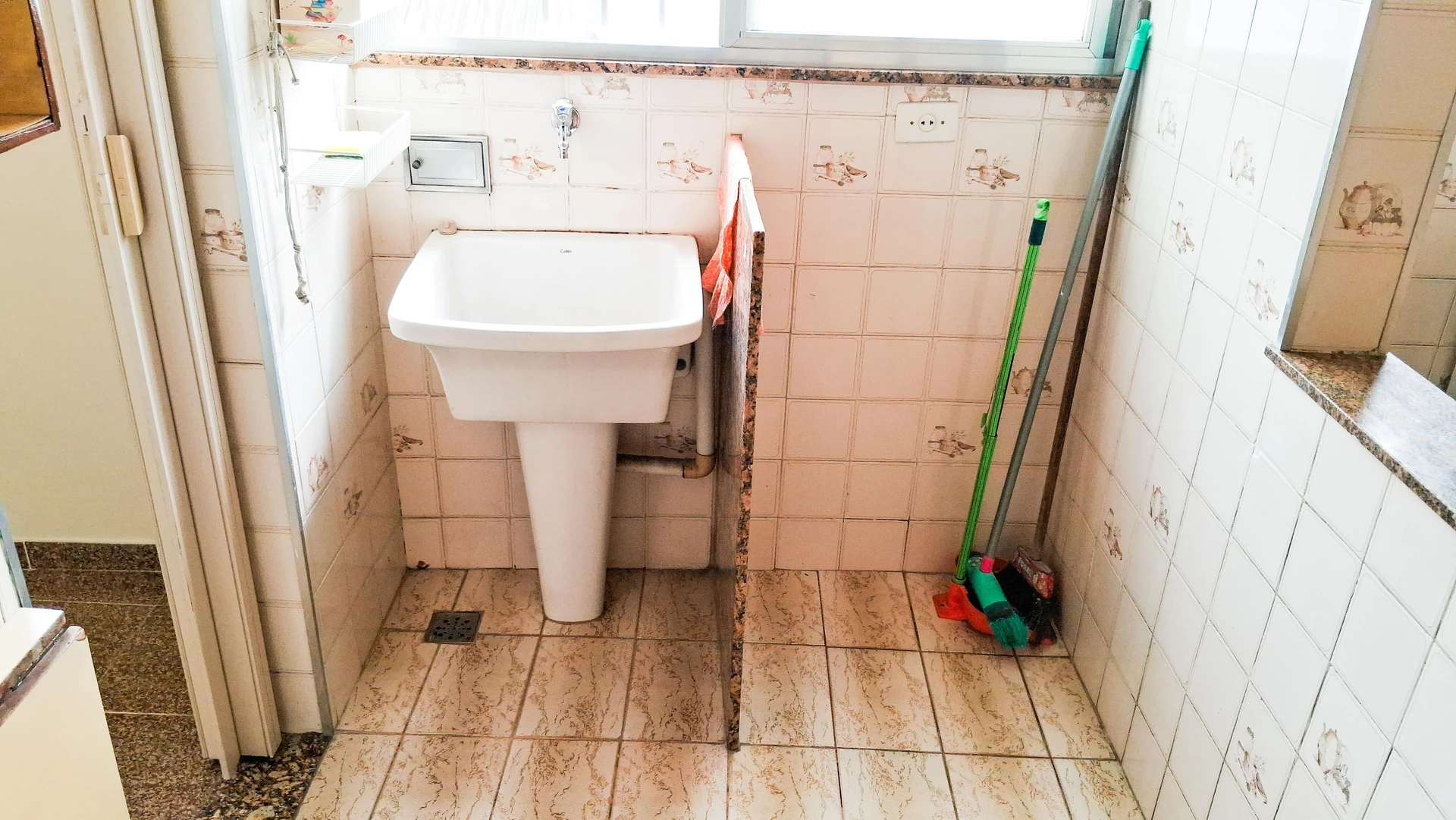 Квартира з 2 спальнями та робочим місцем — photo 13
