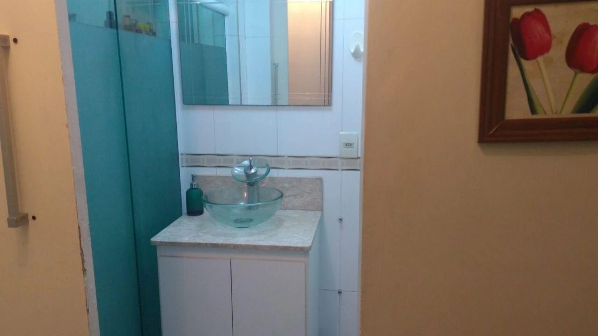 Квартира 120 м² с душем в стеклянной кабине — photo 8