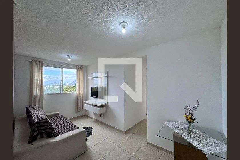 Apartamento mobiliado com 2 quartos e 1 banheiro — photo 11