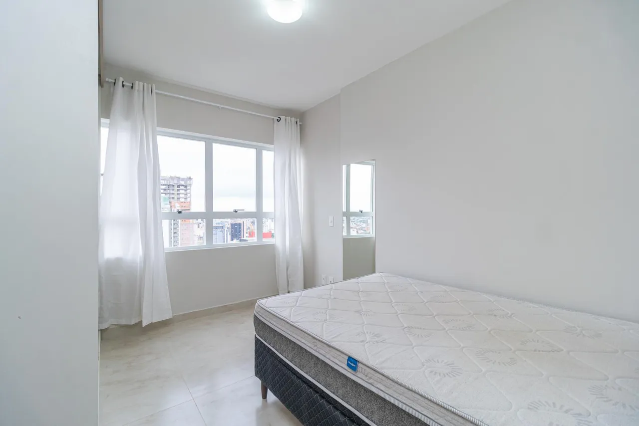 1-bedroom apartment with open-plan kitchen and 52 m² — photo 4