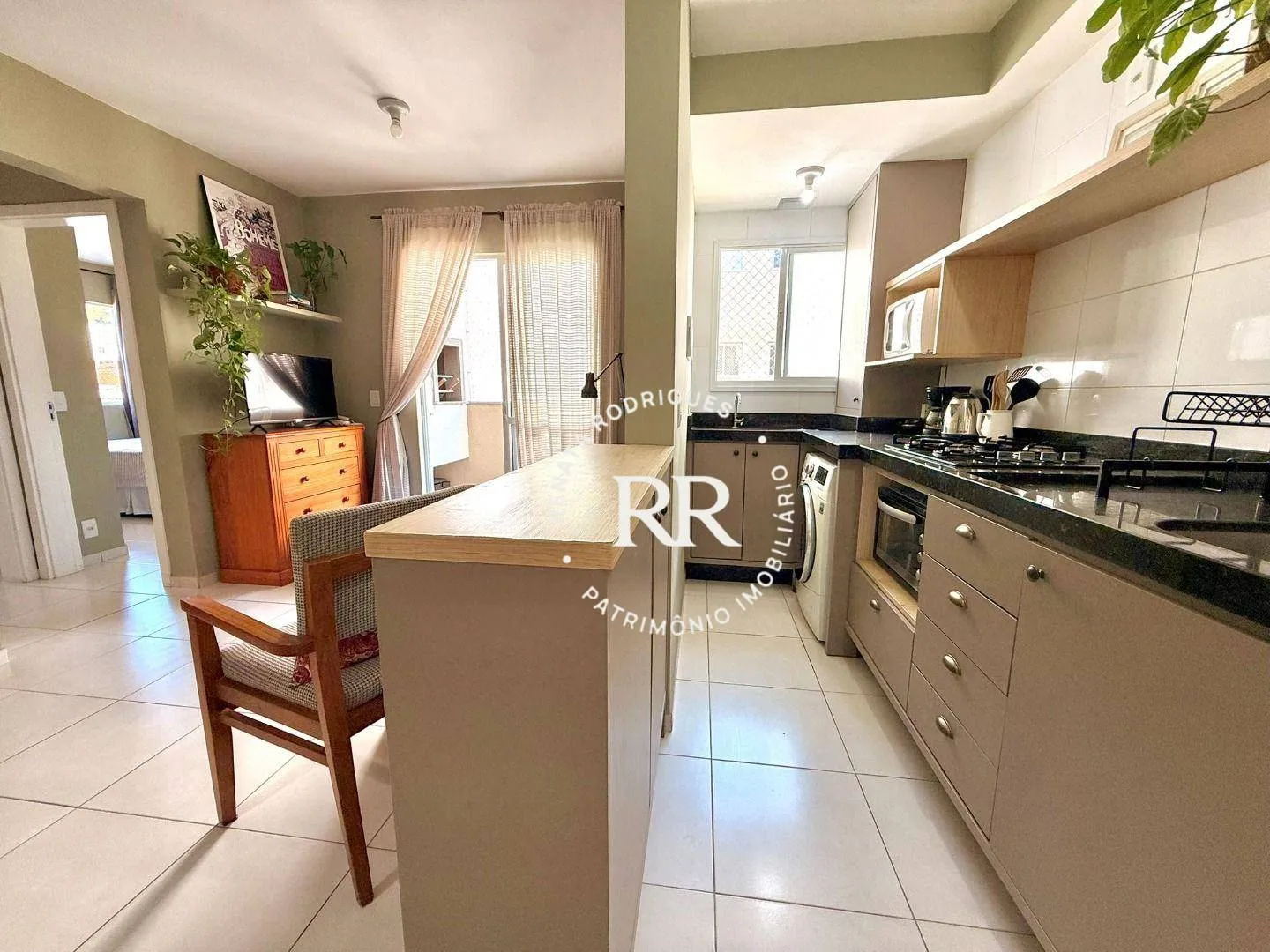Apartamento amueblado de 64 m² con 2 dormitorios y balcón — photo 40