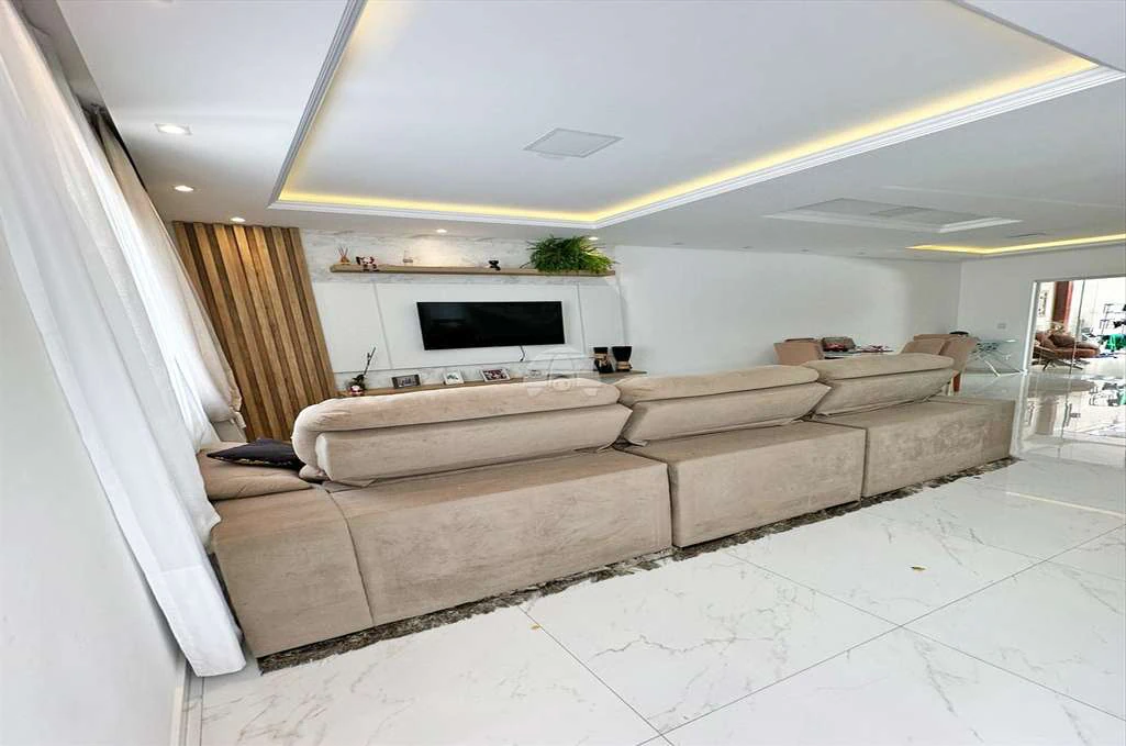 Triplex house with 3 bedrooms and a built-in TV panel — photo 3