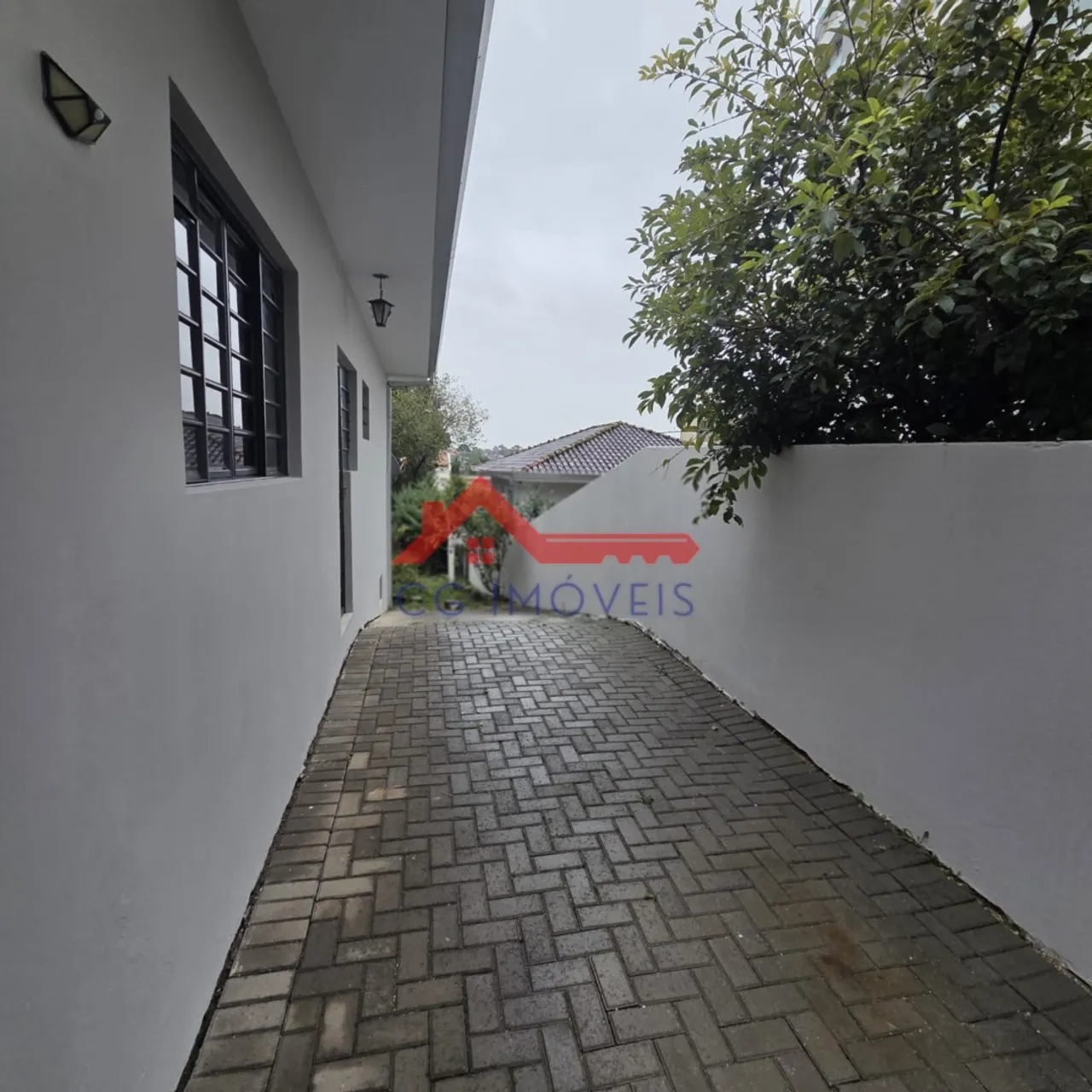 Unfurnished house with 3 bedrooms and a glass shower — photo 10