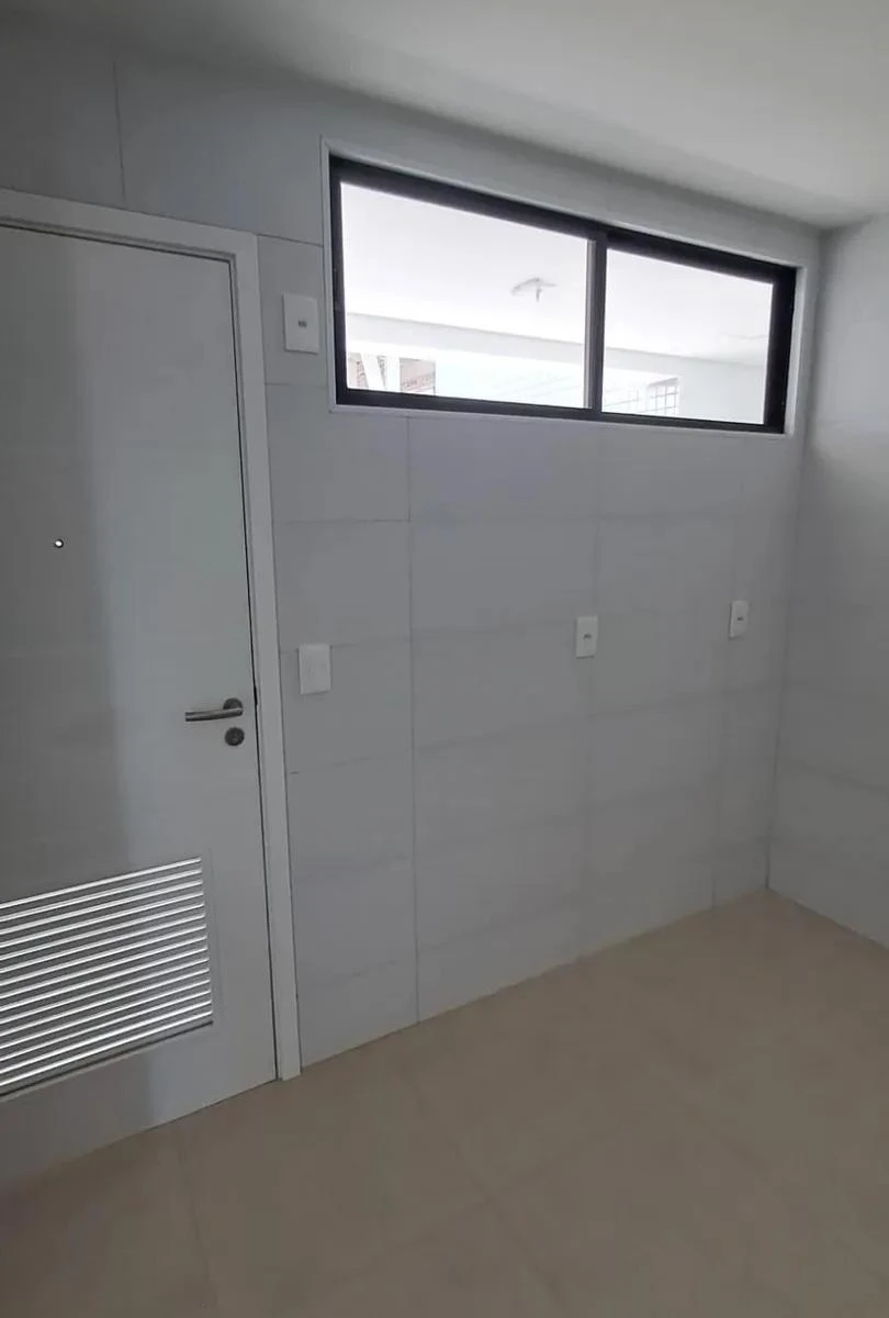 3-bedroom apartment with floor-to-ceiling windows — photo 28