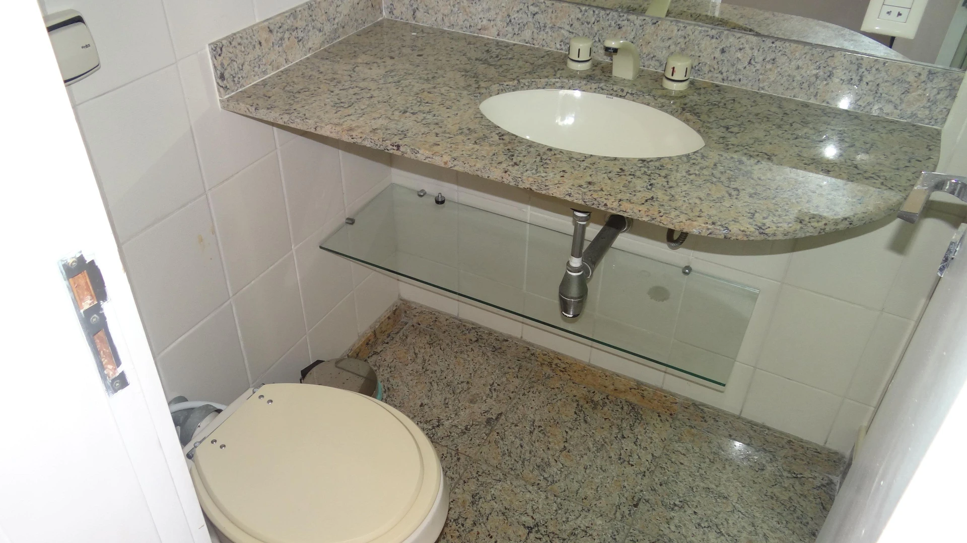 Apartamento sin amueblar con 3 dormitorios y balcón — photo 60