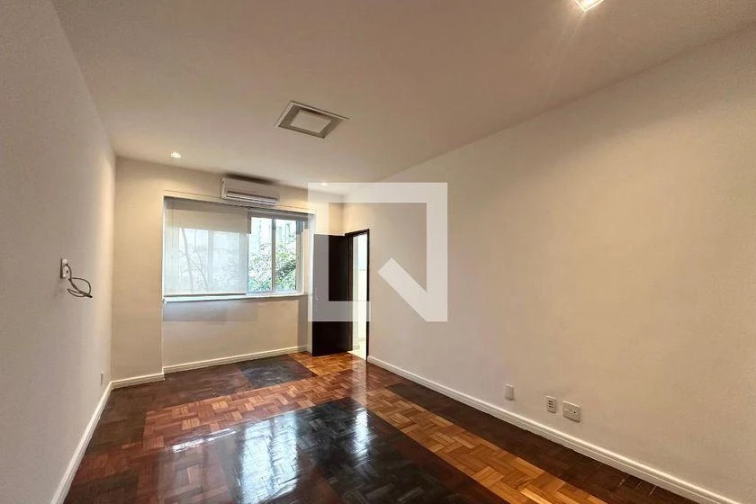 Unfurnished 260 m² apartment with 4 en-suite bedrooms — photo 13