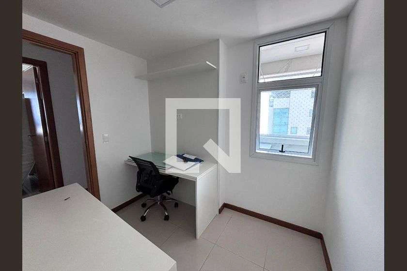 Top-floor apartment with 198 m², 4 bedrooms and 3 parking — photo 27
