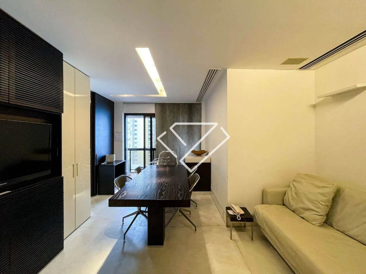 Furnished 2-bedroom apartment with closed kitchen 82 m² — photo 11
