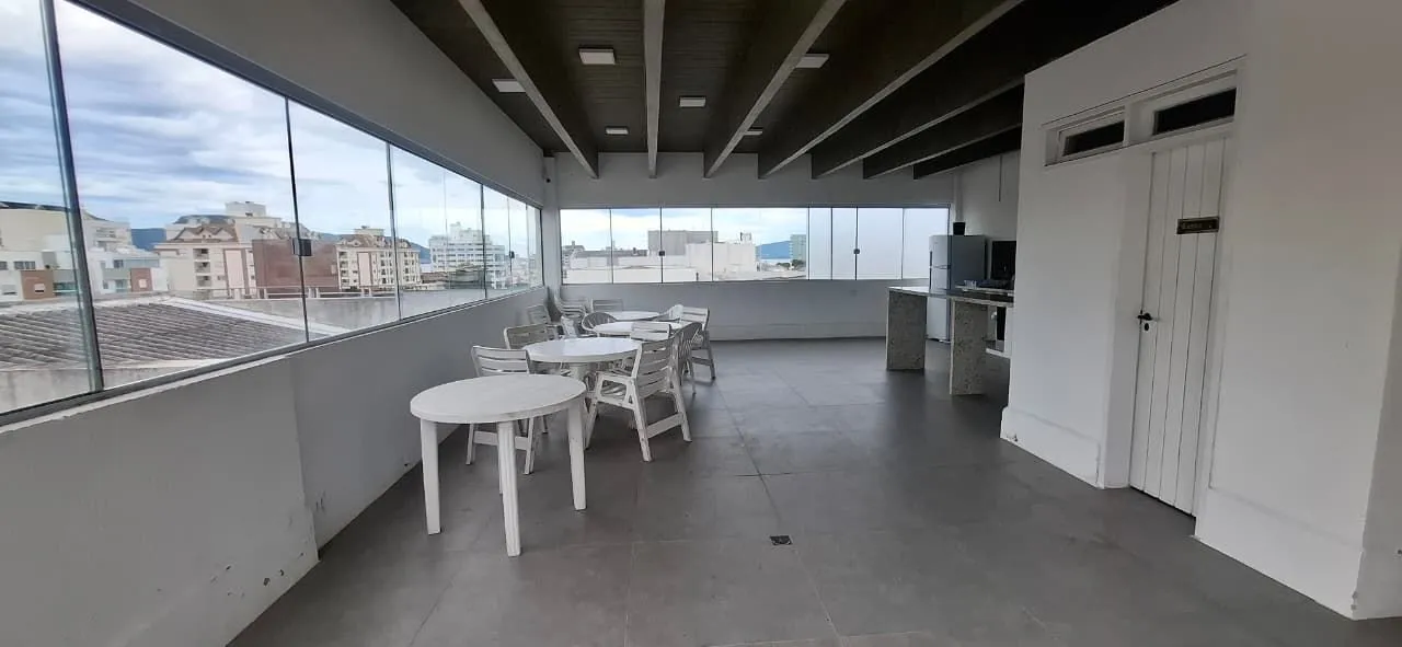 4-bedroom apartment with glass balcony and 152 m² — photo 28