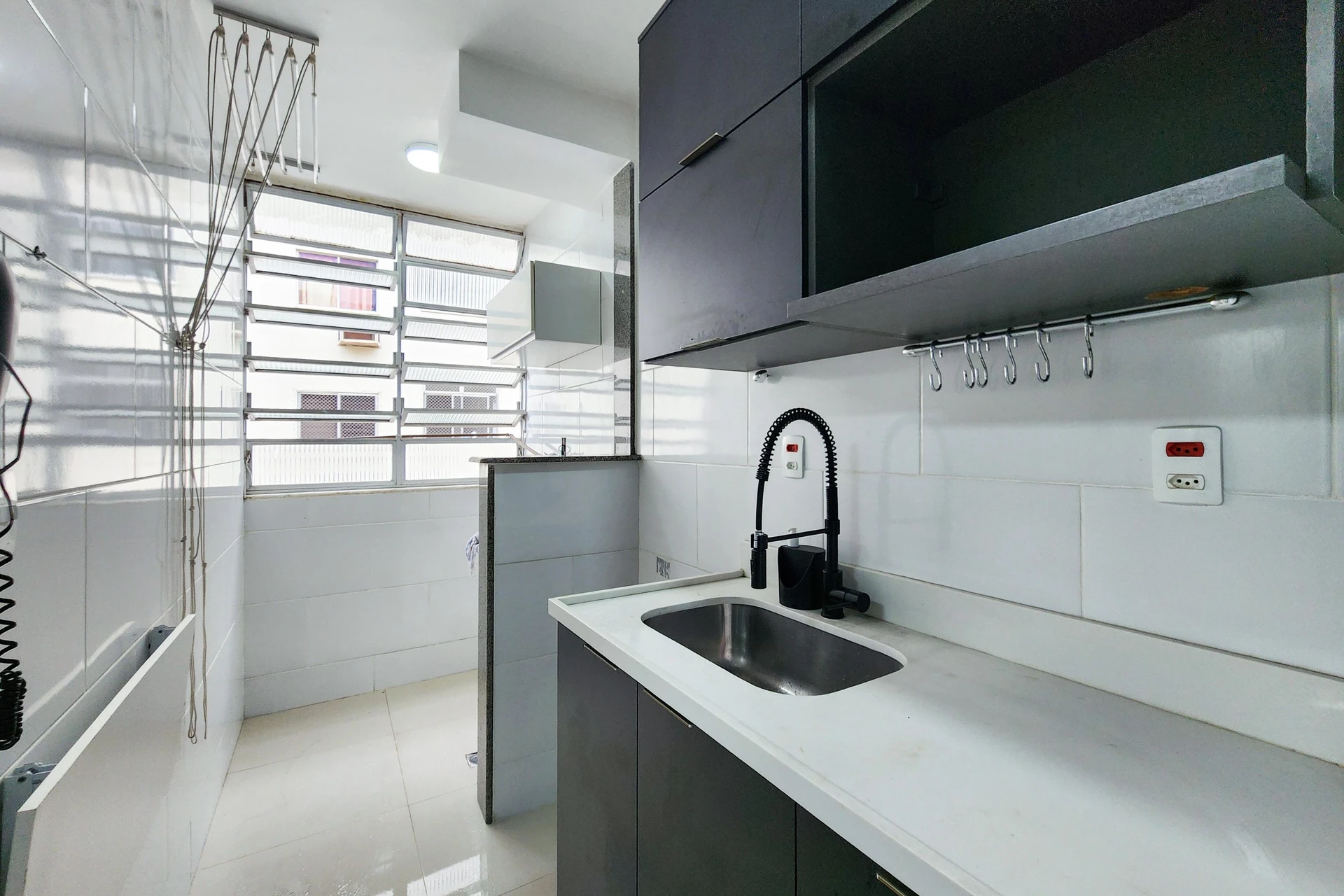 Furnished apartment, 58 m², with a mountain view — photo 9