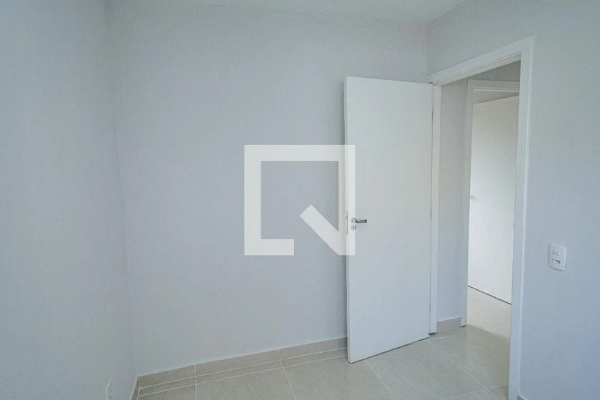 2-bedroom apartment with fitted kitchen cabinets — photo 20