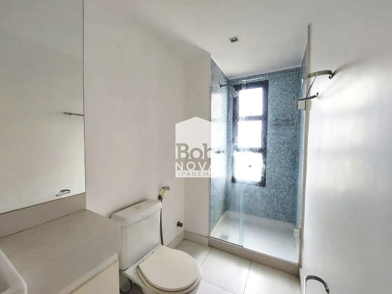 Unfurnished 161 m² apartment with a closed kitchen — photo 23